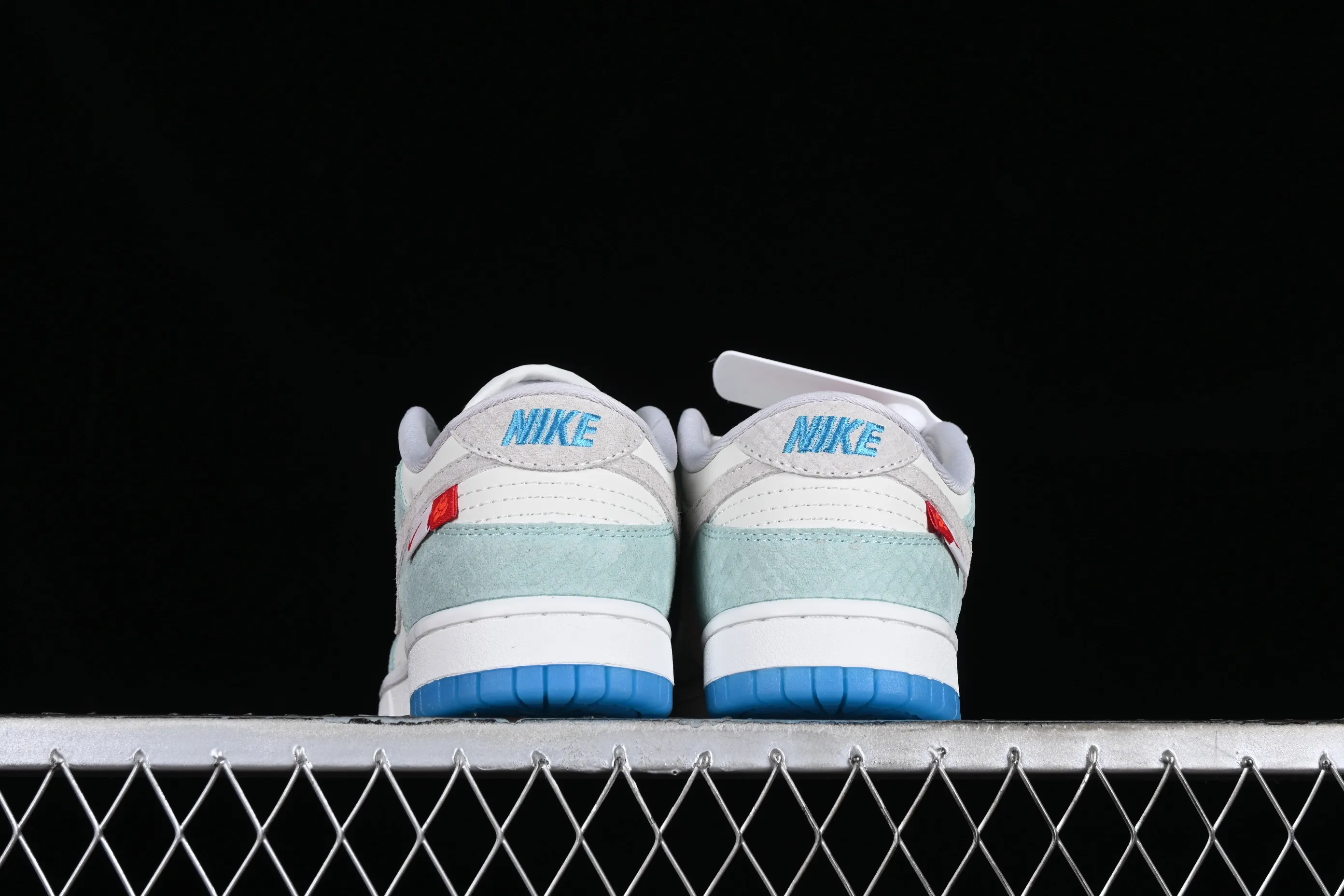 All categories Nk SB Dunk series Nk SB Dunk Low low-top sneakers N version Nk Dunk Low 2024 Year of the Dragon customized SB low-top casual sneakers FZ5065-111
